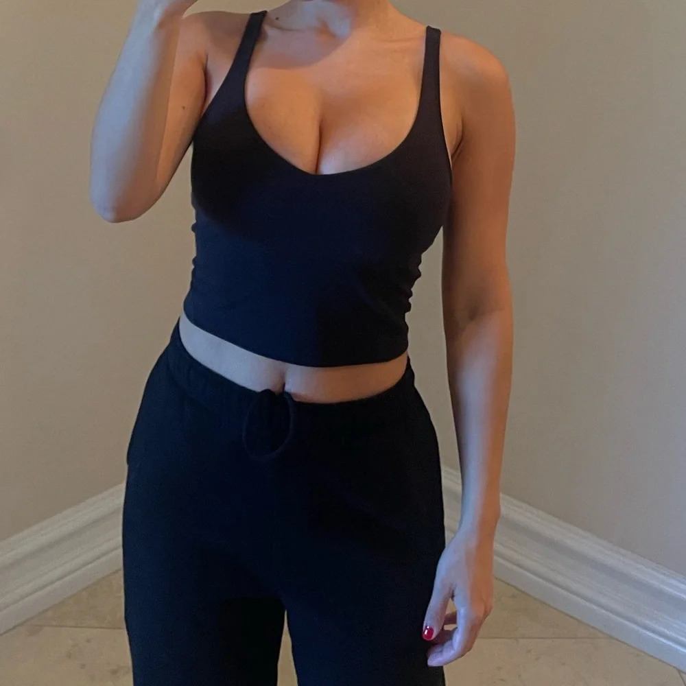 Lululemon Top - Picture 2 of 5